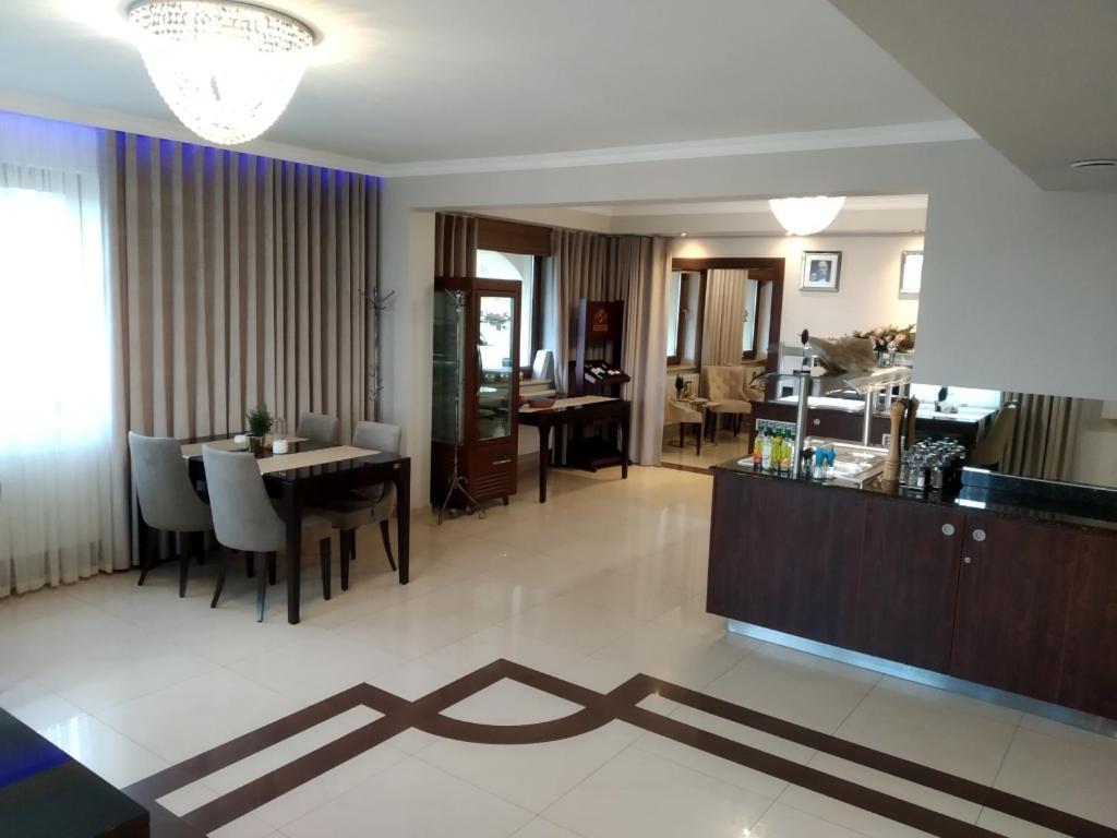 Hotel & Spa Bialy Dom Przyszowice Ngoại thất bức ảnh